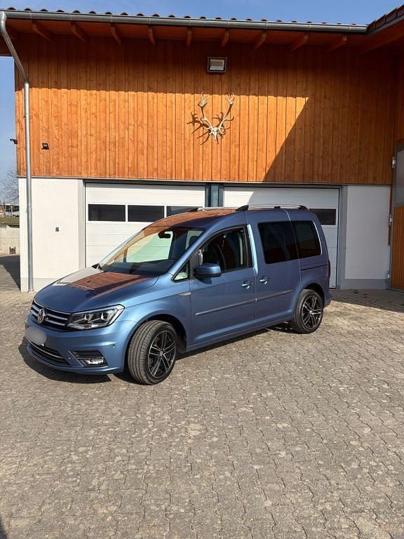 Gebraucht VW Caddy Highline 150 PS (110 kW) 2019 Blau Van / Kleinbus