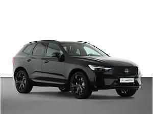 Neu Volvo XC60 Plus 455 PS (334 kW) 2026 Schwarz (onyx black / metallic) SUV