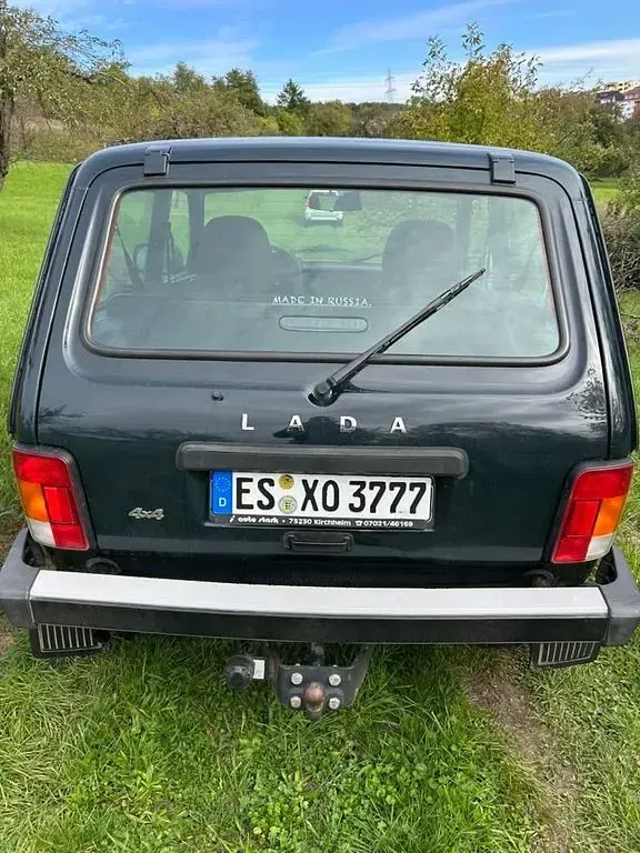Gebraucht Lada niva 83 PS (61 kW) 2010 Grün SUV