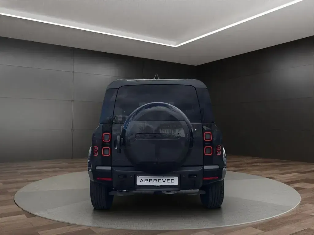 Gebraucht Land Rover Defender SE Dynamic 250 PS (183 kW) 2026 Grau SUV
