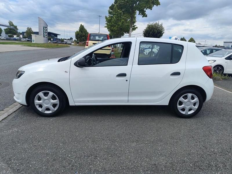 Gebraucht Dacia Sandero Ambiance 90 PS (66 kW) 2016 Weiß Kleinwagen