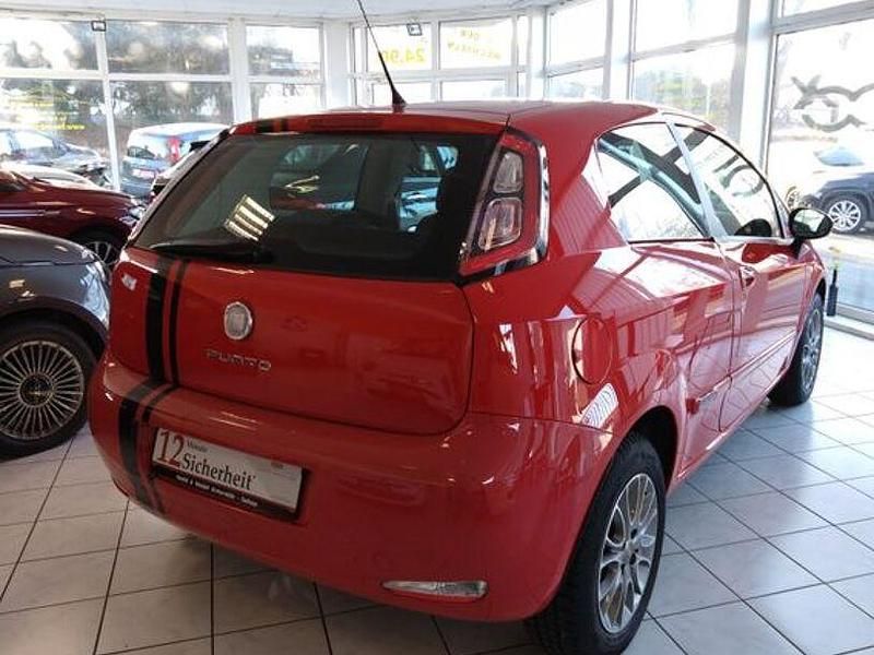 Gebraucht Fiat Punto 77 PS (56 kW) 2014 Rot Kleinwagen