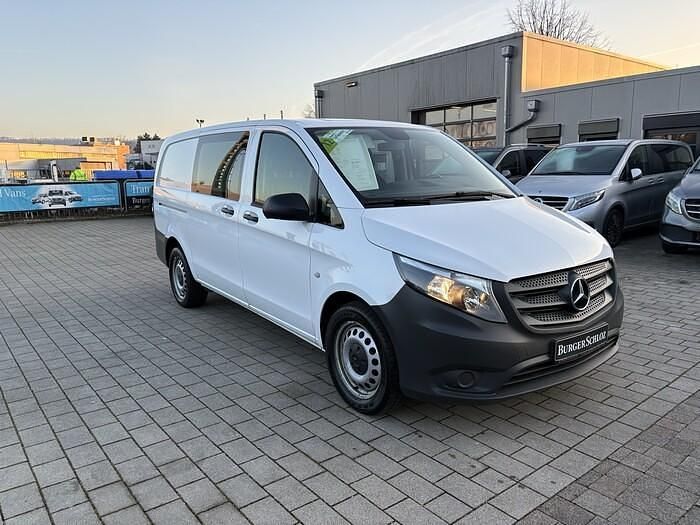 Gebraucht Mercedes Vito 163 PS (119 kW) 2023 Arktikweiß Van
