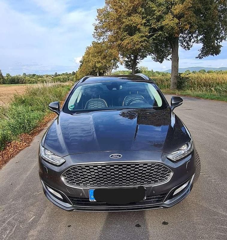 Grau Gebraucht 2017 Ford Mondeo Vignale Kombi | 18.500 € (Fairer Preis) - Bild 1/4