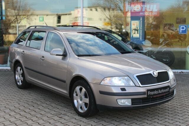 Gebraucht Skoda Octavia Elegance 150 PS (110 kW) 2008 Gelb metallic Kombi