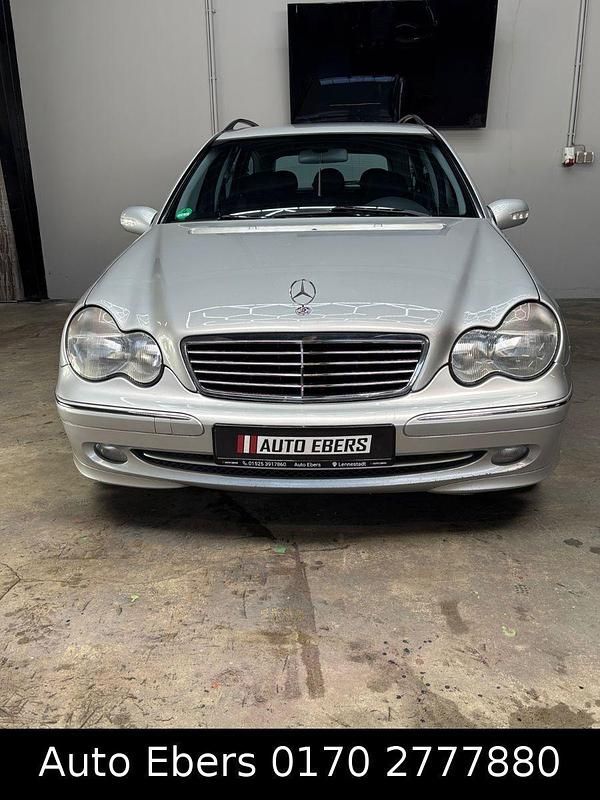 Gebraucht Mercedes C220 150 PS (110 kW) 2003 Silber Kombi