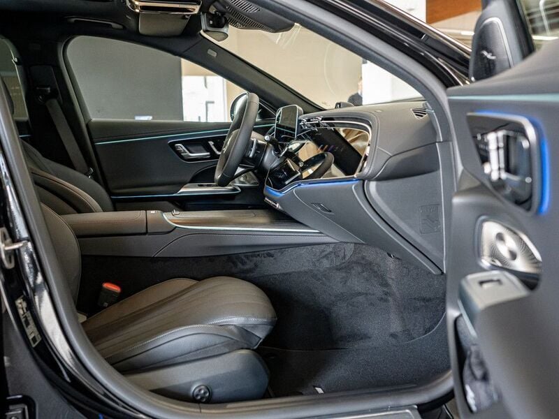 Gebraucht Mercedes E450 AMG Line Premium Plus 367 PS (269 kW) 2025 Schwarz / obsidianschwarz Kombi