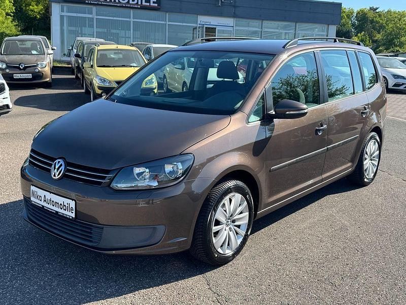 Braun Gebraucht 2011 VW Touran Trendline Van / Kleinbus | 7.200 € (Teuer) - Bild 1/4