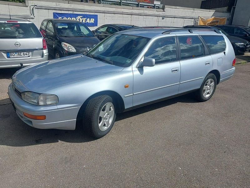 Silber Gebraucht 1995 Toyota Camry Kombi | 5.500 € - Bild 1/4