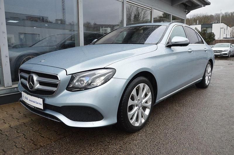 Gebraucht Mercedes E350 258 PS (189 kW) 2016 Silber Limousine