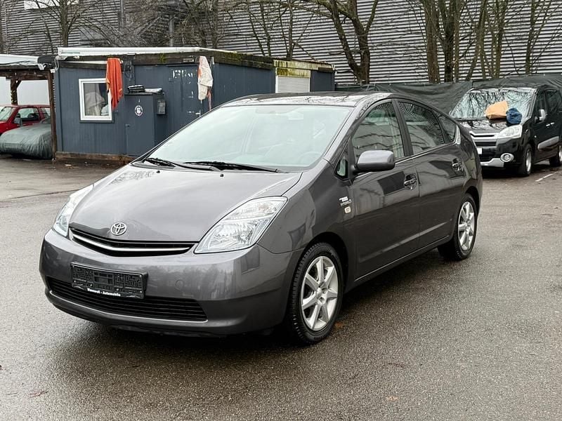 Gebraucht Toyota Prius 78 PS (57 kW) 2006 Grau Kleinwagen