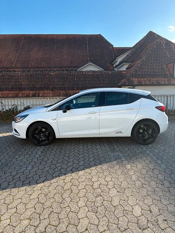 Gebraucht Opel Astra 110 PS (80 kW) 2016 Weiß Kombi