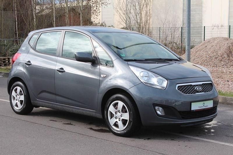 Gebraucht Kia Venga 90 PS (66 kW) 2011 Grau Kleinwagen