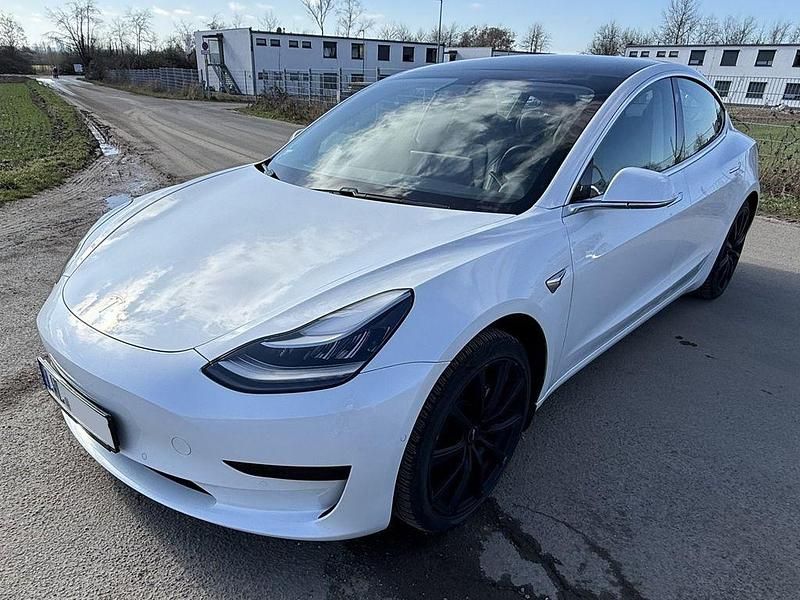 Gebraucht Tesla Model 3 Standard Range Plus 225 kW (306 PS) 2020 Perl weiss (metallic) Limousine