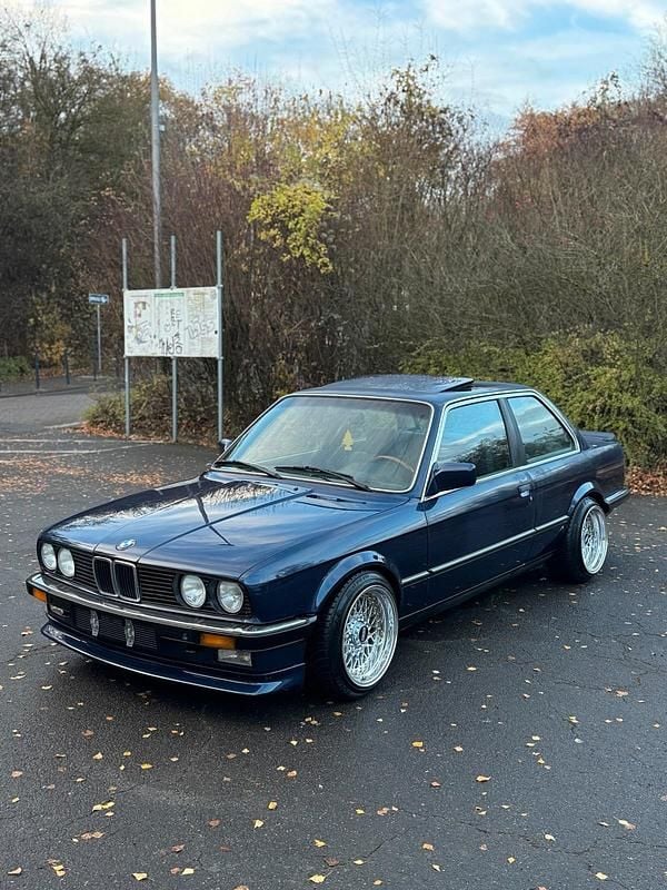 Blau Gebraucht 1987 BMW 320 Basis Coupé | 20.000 € - Bild 1/4