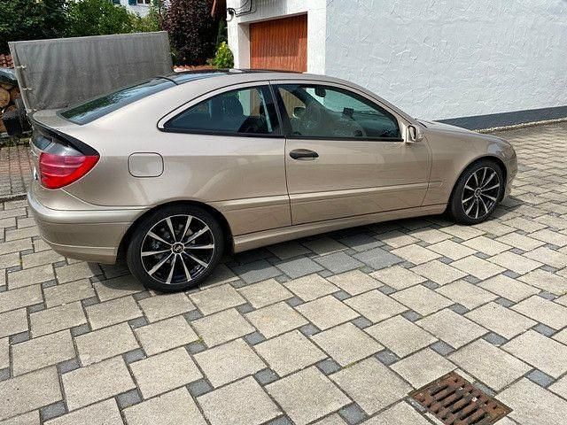 Gebraucht Mercedes CL200 163 PS (119 kW) 2001 Beige Coupé