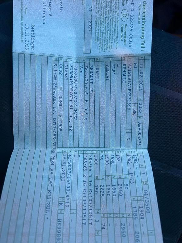 Gebraucht Renault Trafic 114 PS (83 kW) 2014 Rot Van / Kleinbus