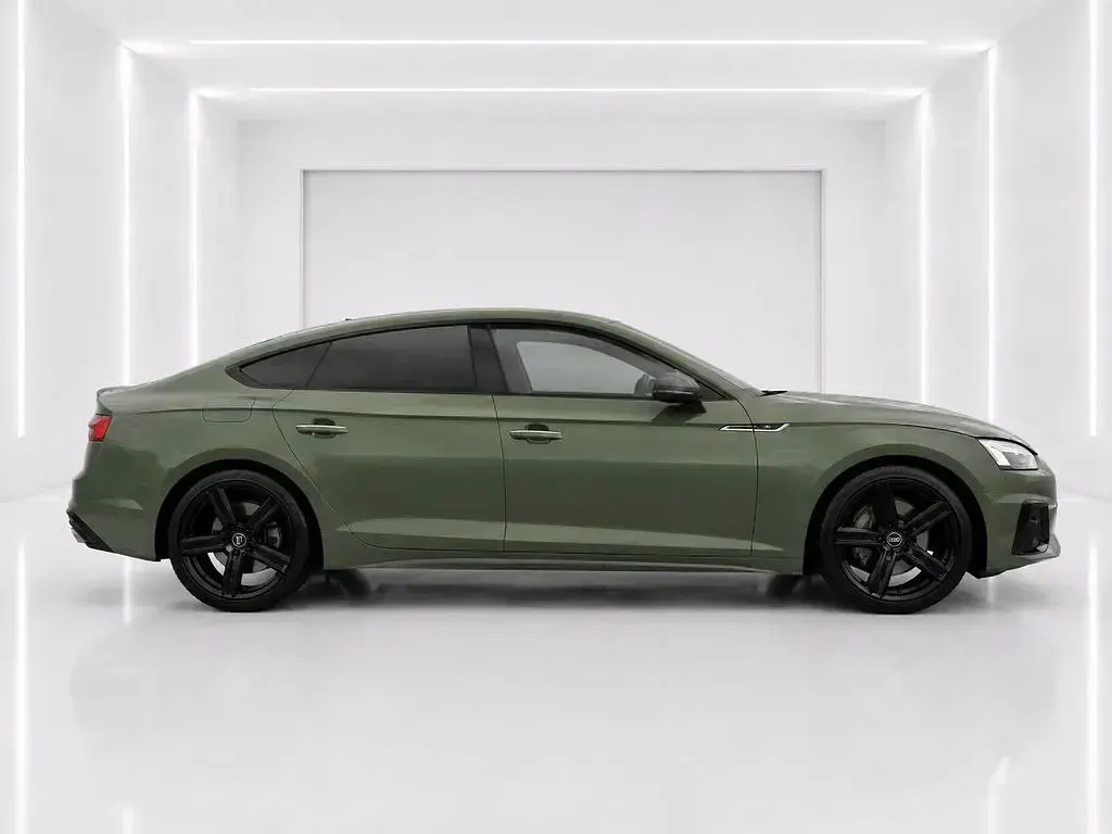 Gebraucht Audi A5 Sportback S-Line 204 PS (150 kW) 2022 Grün Kleinwagen