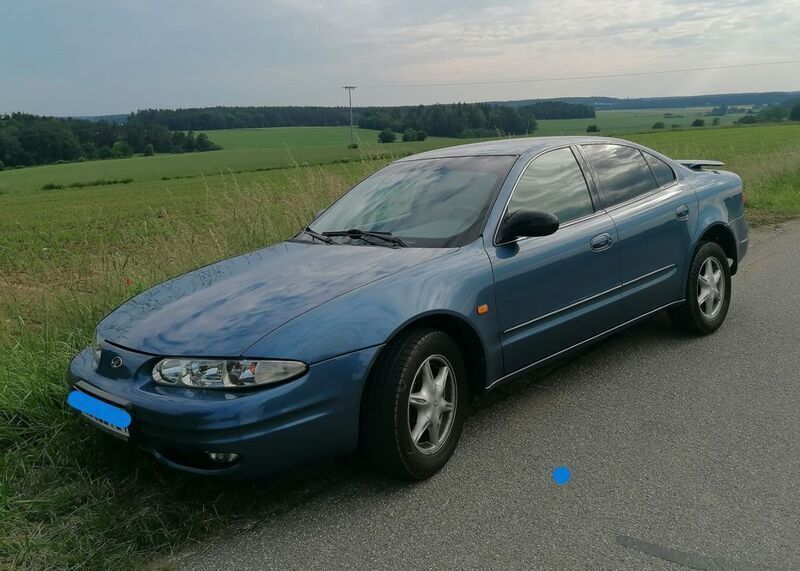 Blau Gebraucht 2001 Chevrolet Alero Limousine | 1.200 € - Bild 1/4