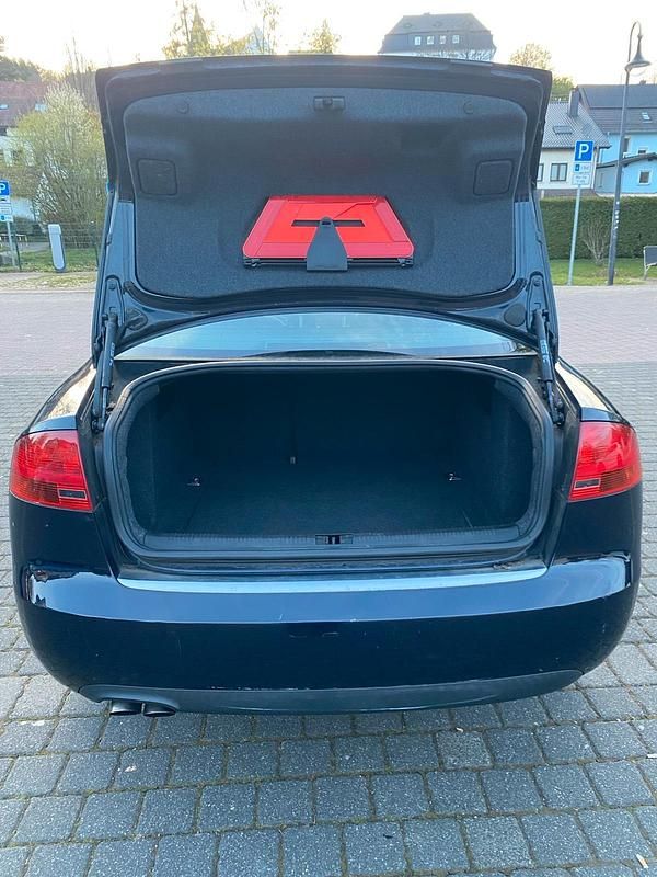 Second-hand Audi A4 115 CP (84 kW) 2006 Albastru Berlinǎ