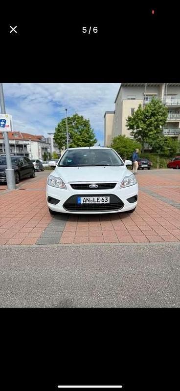 Gebraucht Ford Focus Style 116 PS (85 kW) 2010 Limousine