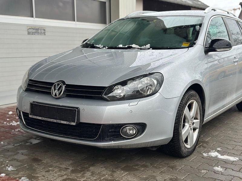 Gebraucht VW Golf VII Style 105 PS (77 kW) 2012 Silber Kombi