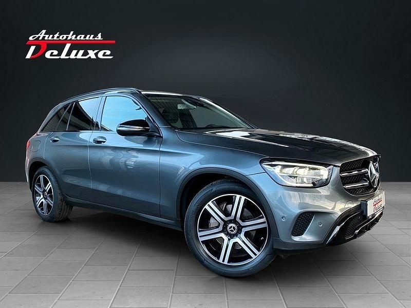 Gebraucht Mercedes GLC200 211 PS (155 kW) 2019 Selenitgrau SUV
