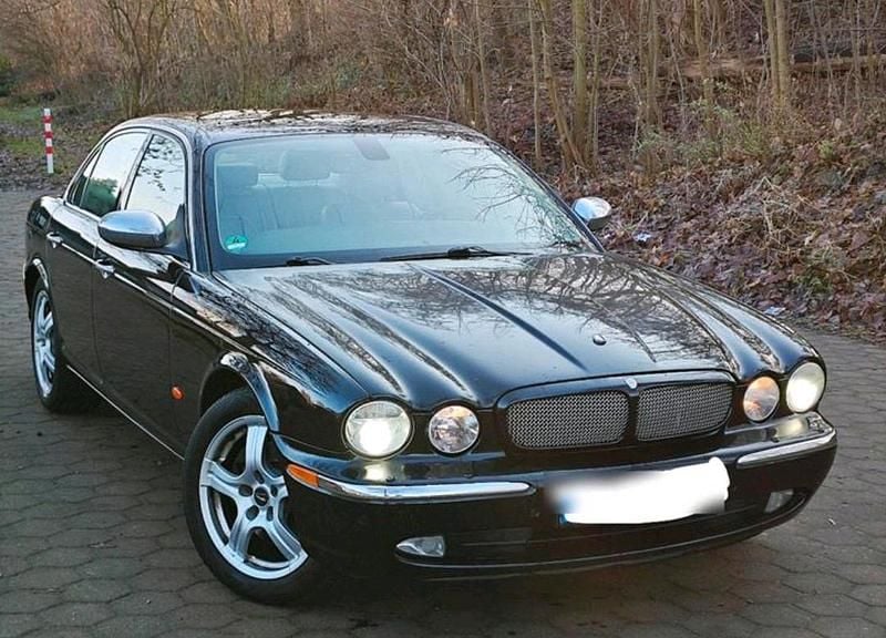 Second-hand Jaguar XJ 207 CP (152 kW) 2006 Negru Berlinǎ