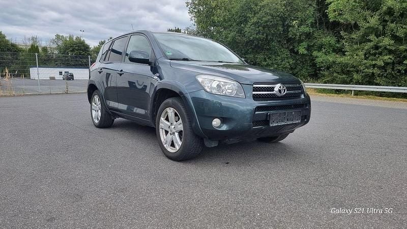 Grün Gebraucht 2006 Toyota RAV4 Executive SUV | 4.950 € (Guter Preis) - Bild 1/4