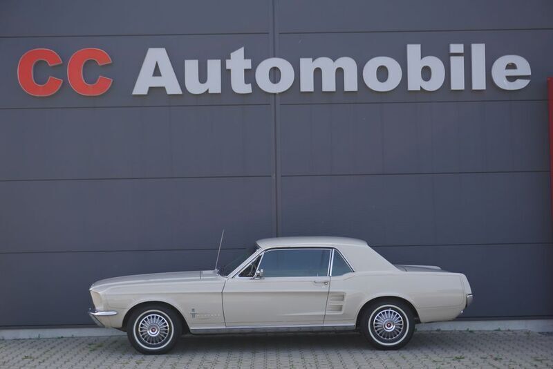 Pebble beige Gebraucht 1967 Ford Mustang Coupé | 34.980 € - Bild 1/4