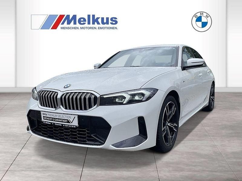 Weiß Gebraucht 2024 BMW 318 Performance Limousine | 33.470 € (Guter Preis) - Bild 1/4