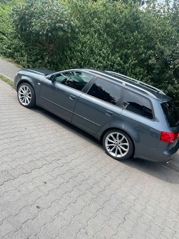 Grau Gebraucht 2007 Audi A4 Kombi | 1.600 € (Superpreis) - Bild 1/4