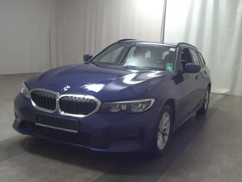 Używany BMW 320 Advantage 190 KM (139 kW) 2021 Niebieski Kombi