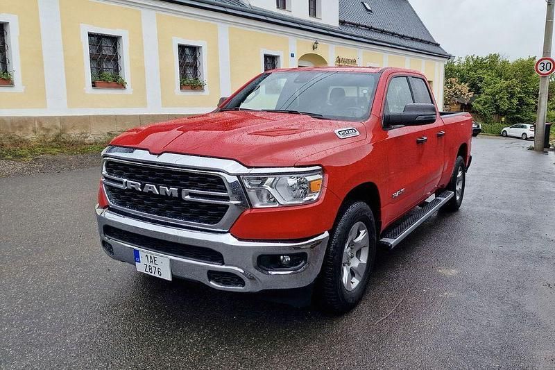 Rot Gebraucht 2023 Dodge Ram Abholung | 39.900 € - Bild 1/4