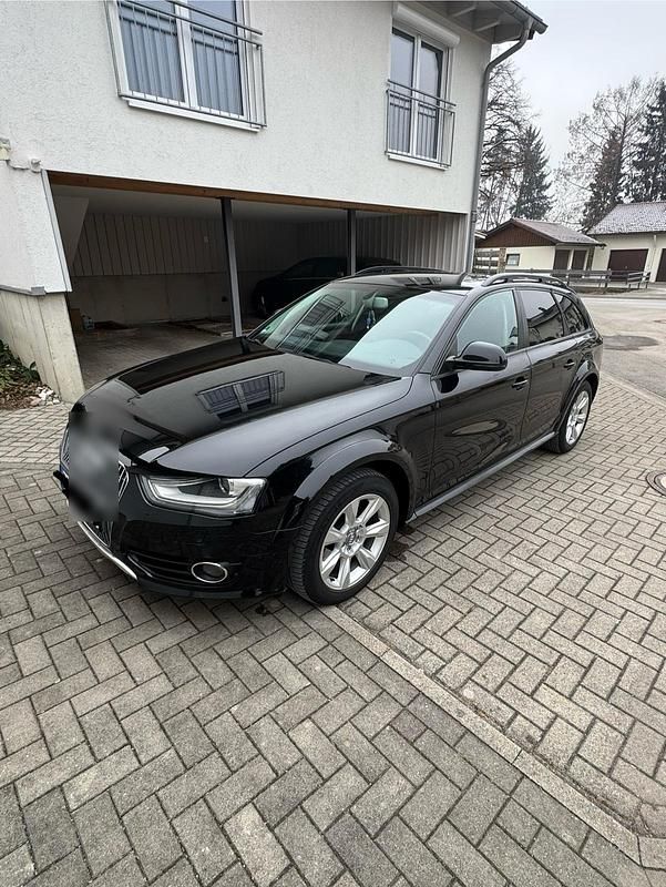 Schwarz Gebraucht 2015 Audi A4 Allroad Kombi | 13.600 € (Guter Preis) - Bild 1/4
