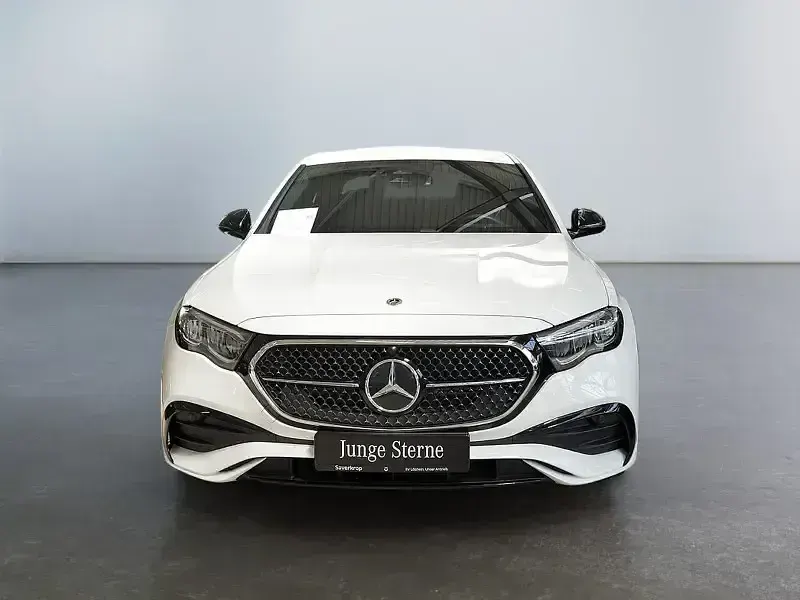 Gebraucht Mercedes E200 AMG 204 PS (150 kW) 2025 Weiß Limousine