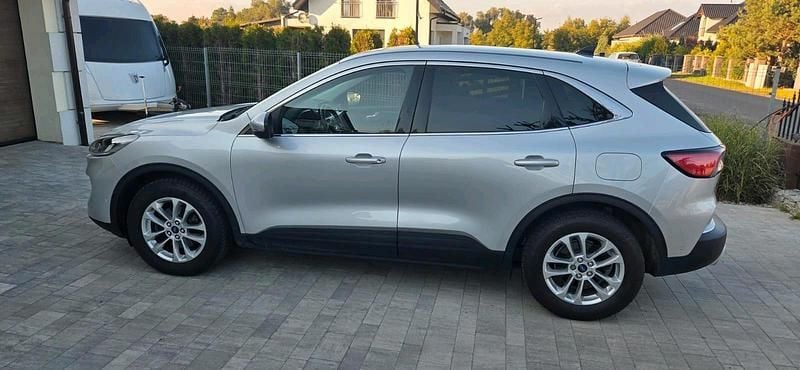 Gebraucht Ford Kuga 120 PS (88 kW) 2020 Silber SUV