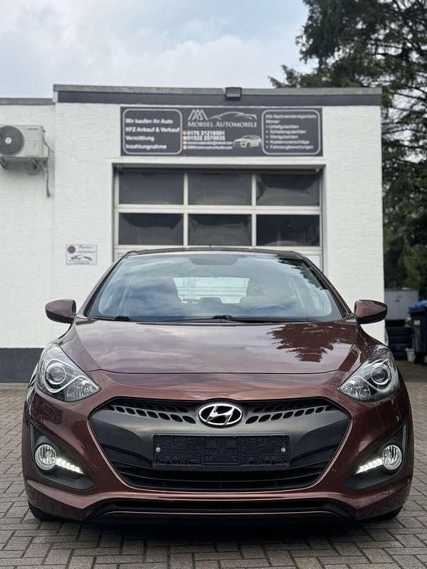 Gebraucht Hyundai i30 99 PS (72 kW) 2013 Hazel brown / met Coupé
