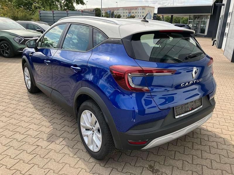 Gebraucht Renault Captur Evolution 140 PS (102 kW) 2022 Zweifarbig: ironblau und alab SUV