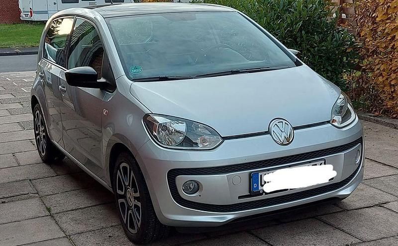 Silber Gebraucht 2013 VW up! move up! Kleinwagen | 6.399 € (Etwas zu teuer) - Bild 1/4