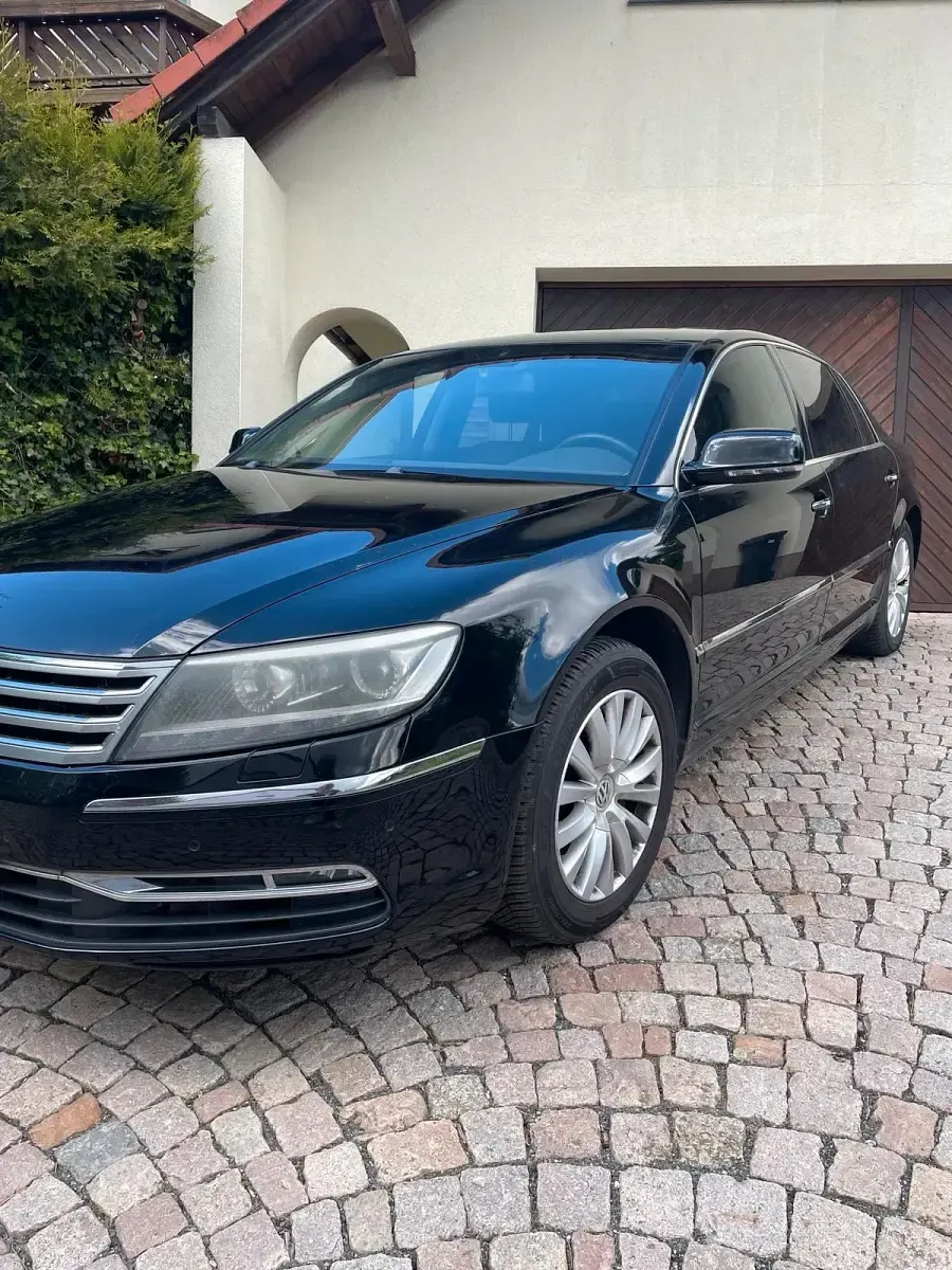 Gebraucht VW Phaeton 239 PS (175 kW) 2011 Schwarz Limousine