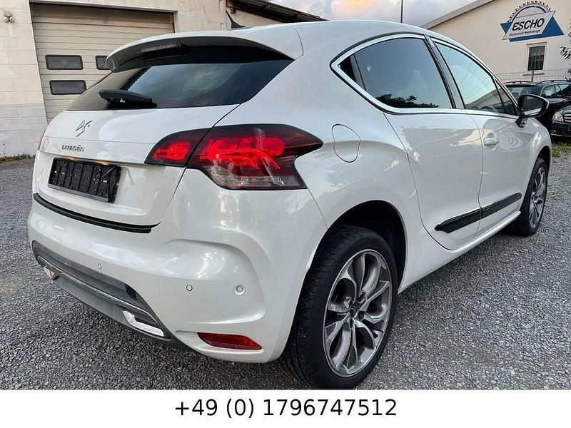 Weiß Gebraucht 2013 Citroën DS4 Kleinwagen | 5.200 € (Fairer Preis) - Bild 1/4
