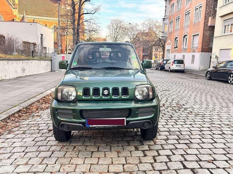 Grün Gebraucht 2009 Suzuki Jimny Ranger SUV | 6.800 € (Guter Preis) - Bild 1/4