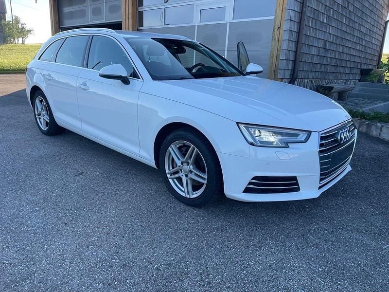 Weiß Gebraucht 2017 Audi A4 Kombi | 16.900 € (Fairer Preis) - Bild 1/4