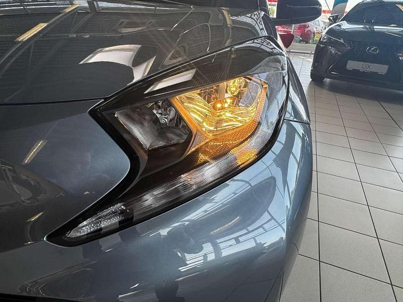 Neu Toyota Aygo 72 PS (52 kW) 2025 Celestite grey metallic Kleinwagen