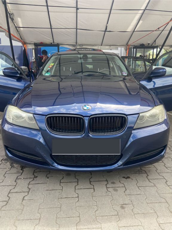 Blau Gebraucht 2011 BMW 316 Limousine | 3.800 € (Superpreis) - Bild 1/4