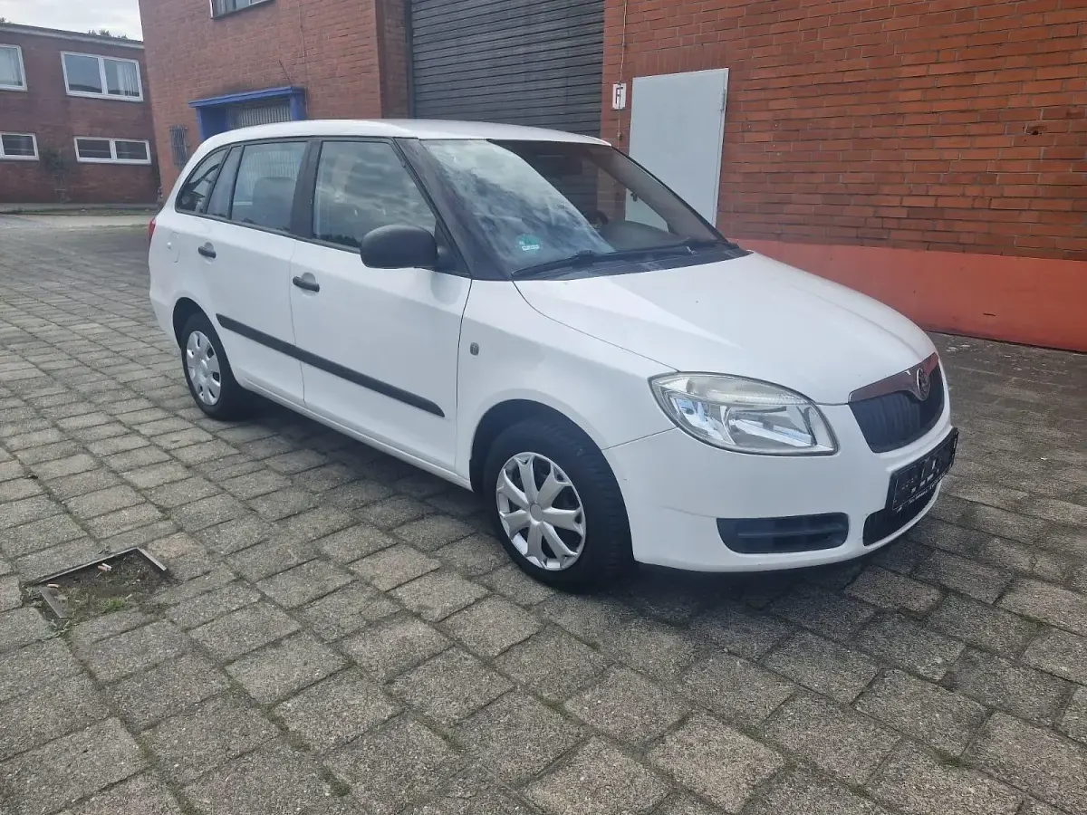 Gebraucht Skoda Fabia 60 PS (44 kW) 2010 Weiß Kombi