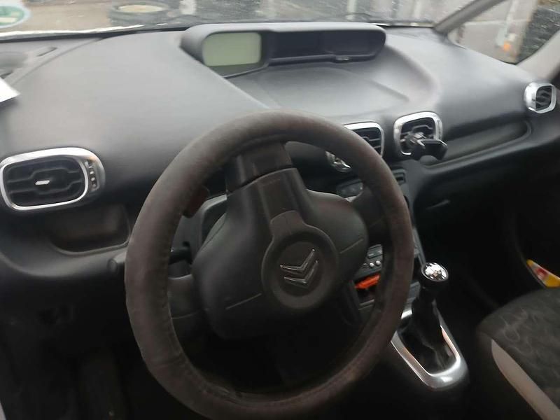 Gebraucht Citroën C3 Tendance 95 PS (69 kW) 2011 Weiß Limousine