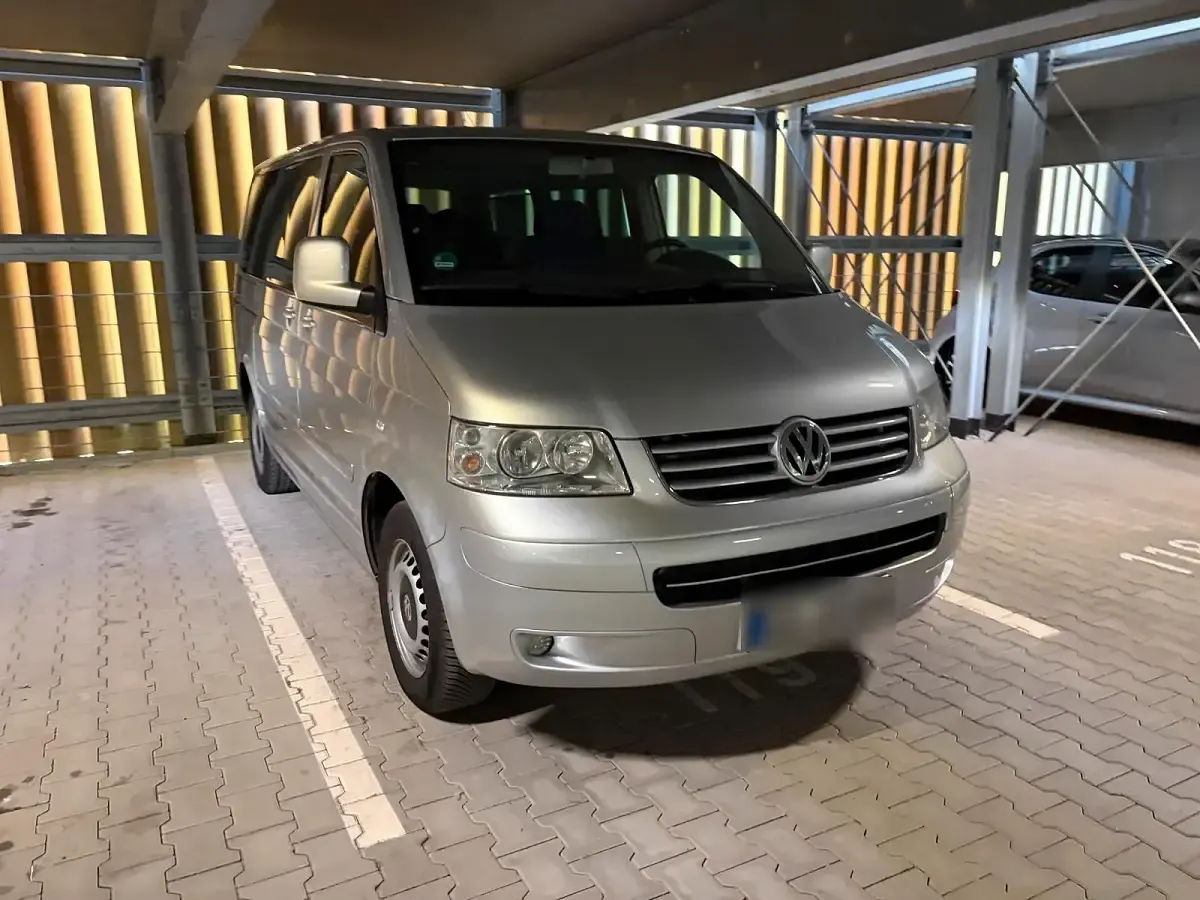 Gebraucht VW Multivan 131 PS (96 kW) 2005 Silber Van / Kleinbus