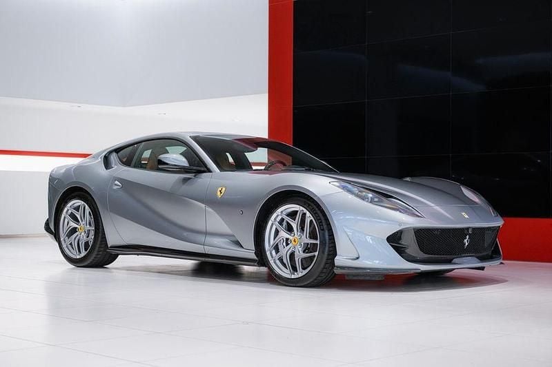 Gebraucht Ferrari 812 799 PS (587 kW) 2018 Grau Coupé
